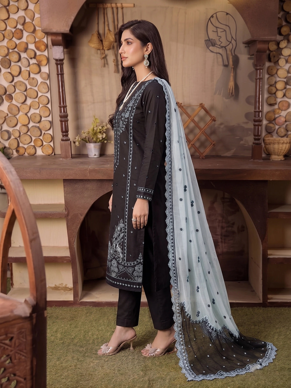 Black Diamond Embroidered Lawn 3 Piece